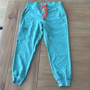Figs Jade Zamora Petite Jogger Scrub Pants